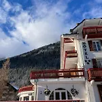 La Sapinière Hotel 3*