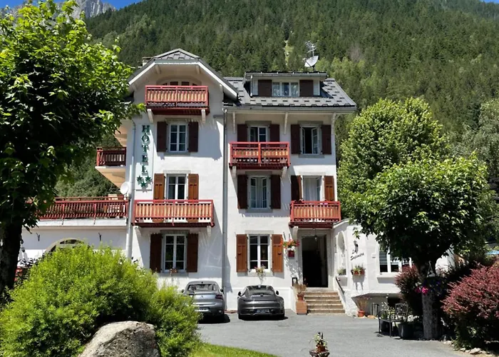 La Sapiniere Hotel 3*