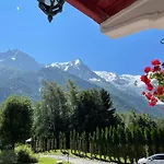 La Sapiniere Hotel