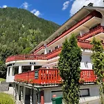 Hotel La Sapiniere 3*