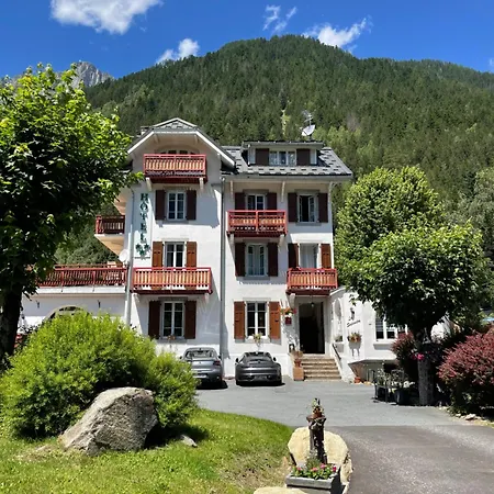 La Sapiniere Szálloda 3*